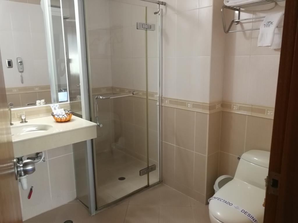 Blue Star Hotel Lima Luaran gambar